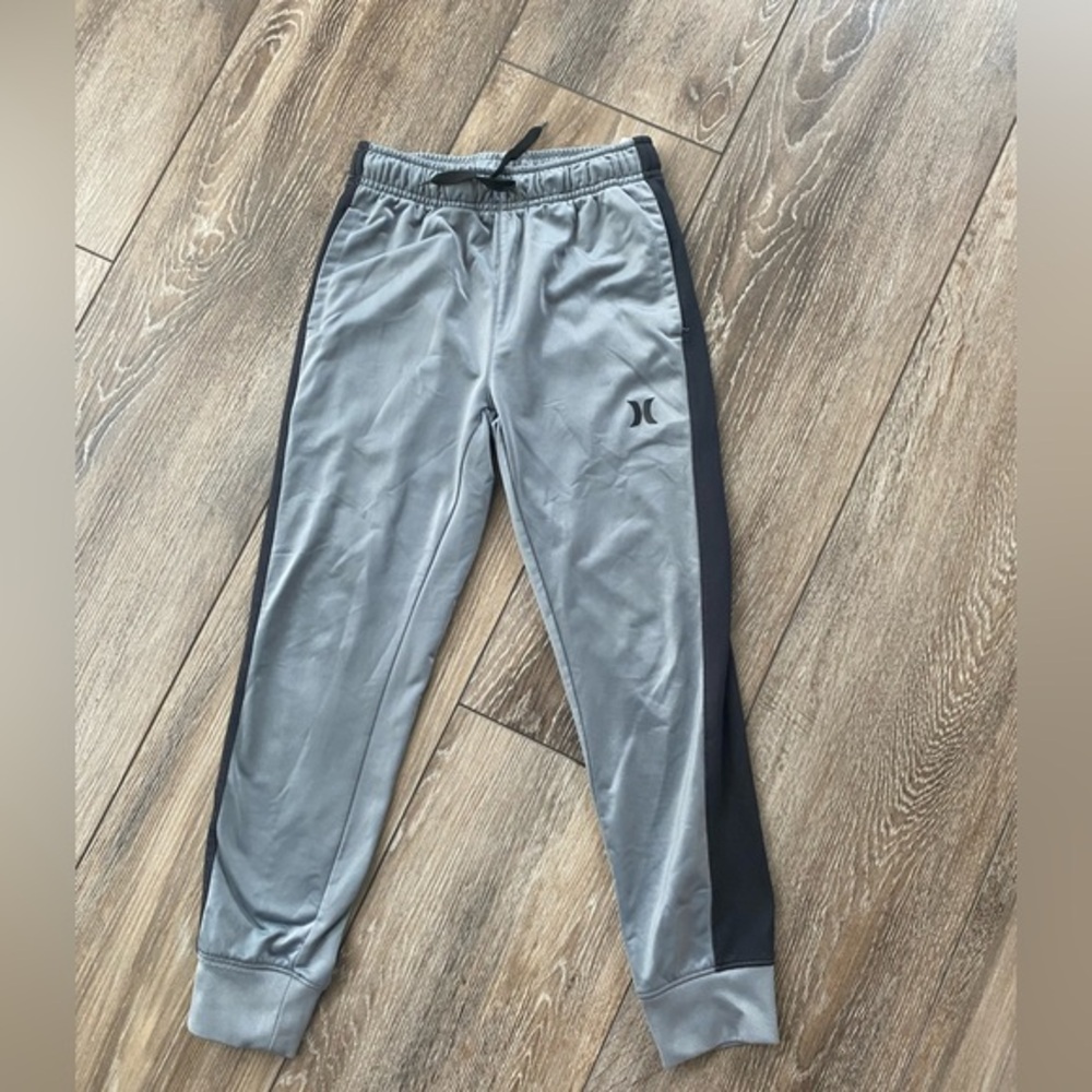 🌞 3 for $15 Hurley joggers 🏃♀️ for a boy, size S